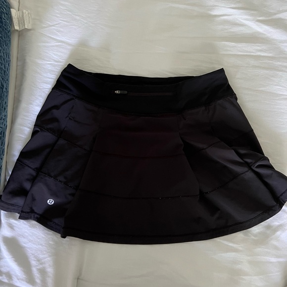 Lululemon skirt - Picture 1 of 3